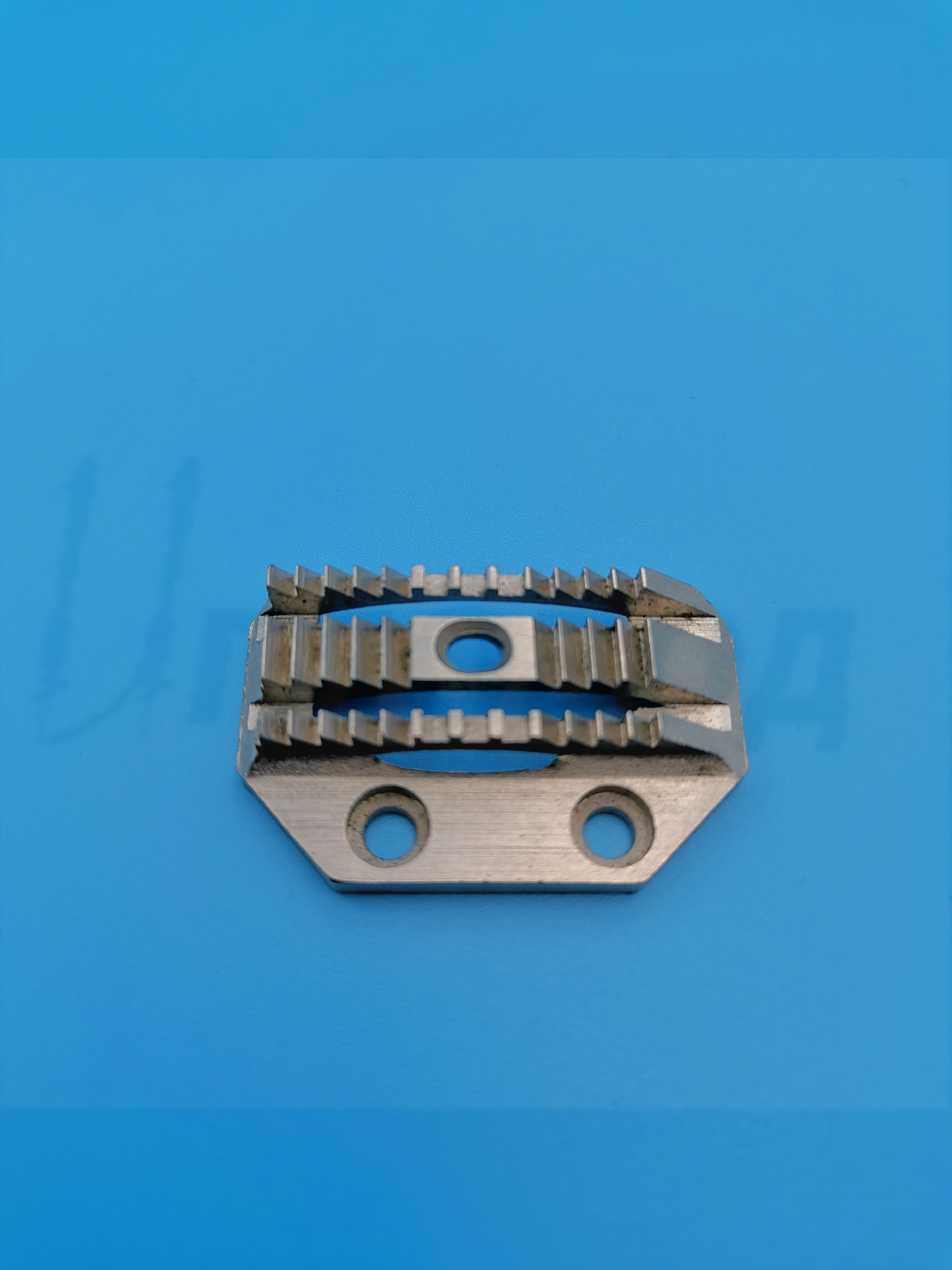 Двигатель ткани B1609-415-HOB (игольное продвижение, тяж.) крупный зуб